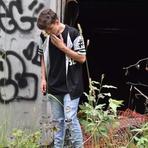 Meet your Posher, Douglas